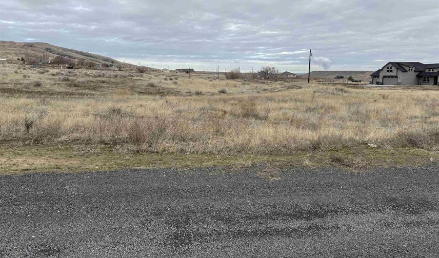 65654 654 PrNW, Benton City, WA 99320 - 0 Beds, 0 Bath