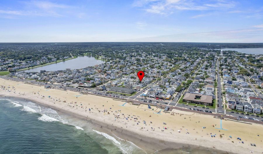 107 17th Ave Winter, Belmar, NJ 07719 - 5 Beds, 2 Bath