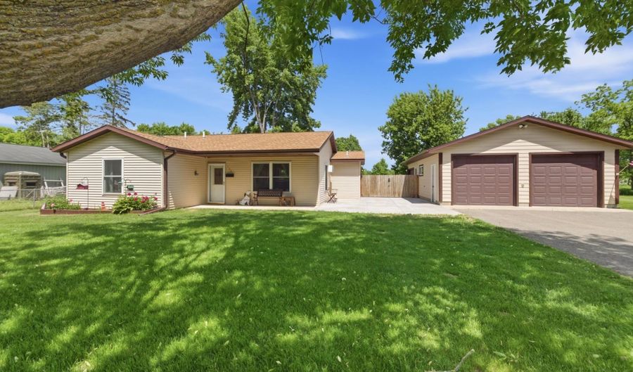 130 5th St NW, Aitkin, MN 56431 - 2 Beds, 2 Bath