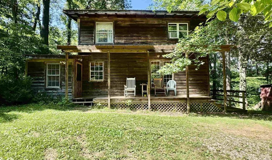 25 Hillbilly Hollar Rd, Bedford, IN 47421 - 2 Beds, 2 Bath