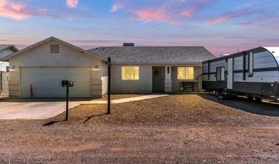 138 N SIGNAL BUTTE Rd, Apache Junction, AZ 85120 - 3 Beds, 2 Bath