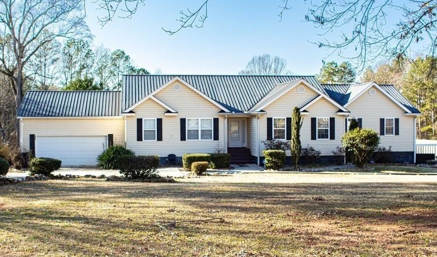 521 N Calhoun Shores Pkwy, Calhoun Falls, SC 29628 - 5 Beds, 4 Bath