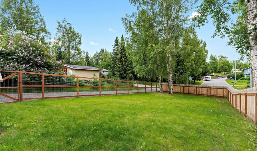 6922 Cutty Sark St, Anchorage, AK 99502 - 5 Beds, 2 Bath