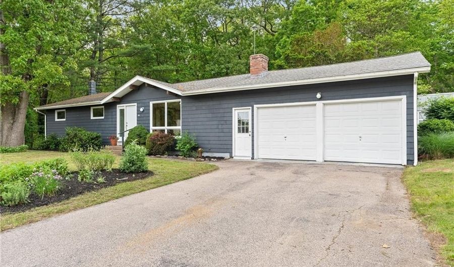 35 Bow Run, Narragansett, RI 02874 - 3 Beds, 2 Bath