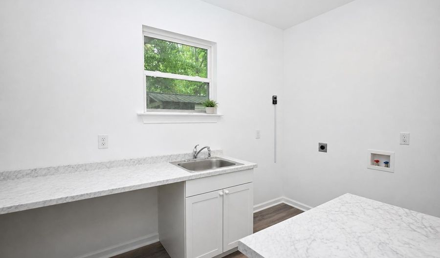 357 Wilson St, Batesburg, SC 29006 - 3 Beds, 2 Bath
