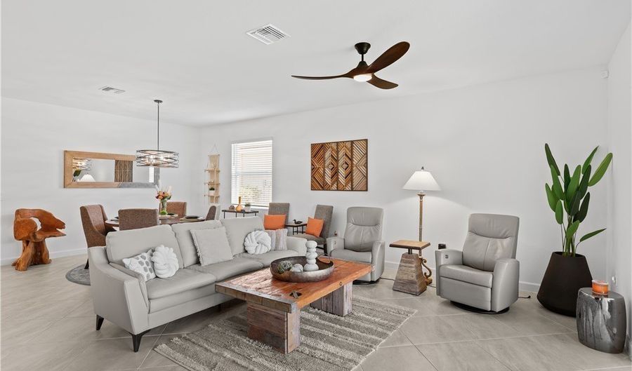 3390 Weston Manor Dr, Alva, FL 33920 - 3 Beds, 3 Bath