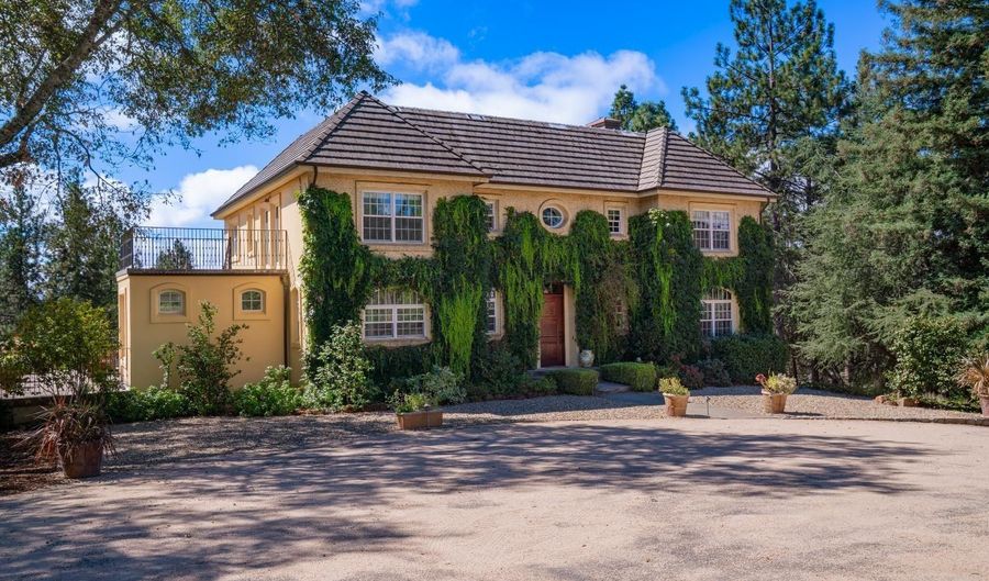 335 Pine Breeze Dr, Angwin, CA 94508 - 5 Beds, 5 Bath