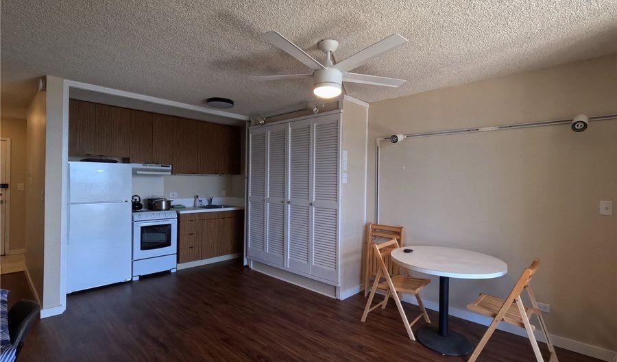 2345 Ala Wai Blvd 2215, Honolulu, HI 96815 - 0 Beds, 1 Bath