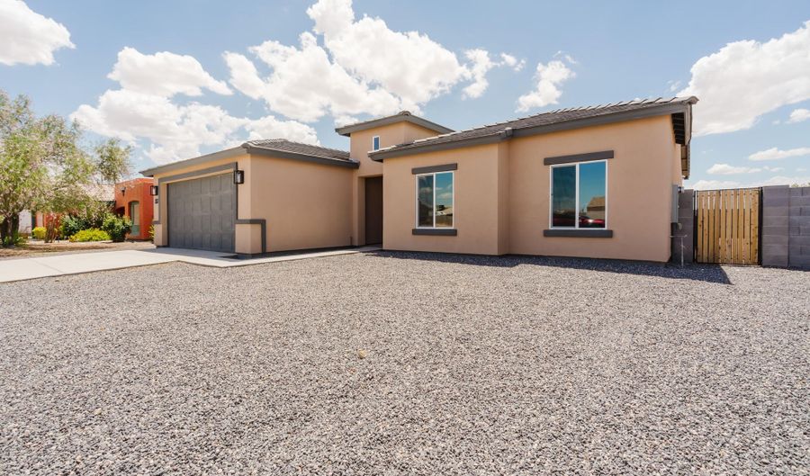 15950 S FISCHER Pl, Arizona City, AZ 85123 - 4 Beds, 2 Bath