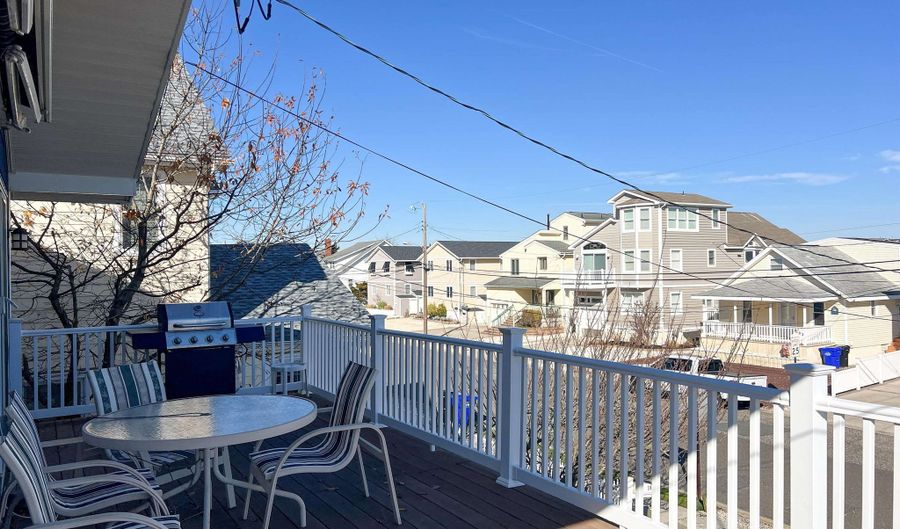 386 24th Upper, Avalon, NJ 08202 - 4 Beds, 3 Bath