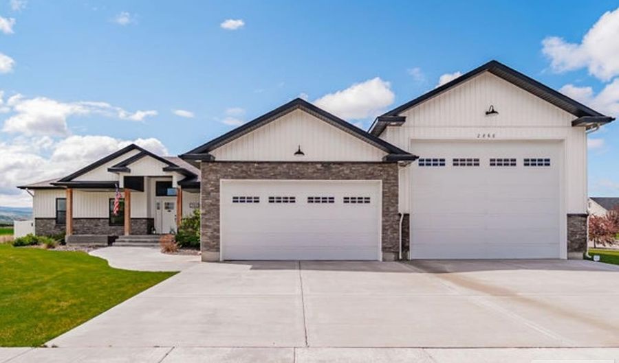 2868 Spring Gulch Dr, Ammon, ID 83406 - 5 Beds, 4 Bath