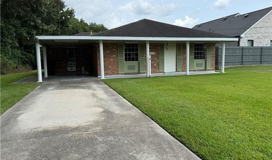 8735 HIGHWAY 23, Belle Chasse, LA 70037 - 4 Beds, 2 Bath