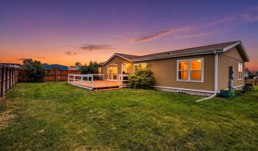2921 W 3rd Ave, Buffalo, WY 82834 - 3 Beds, 2 Bath