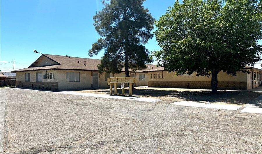 11661-11665 White Ave 4, Adelanto, CA 92301 - 1 Beds, 1 Bath