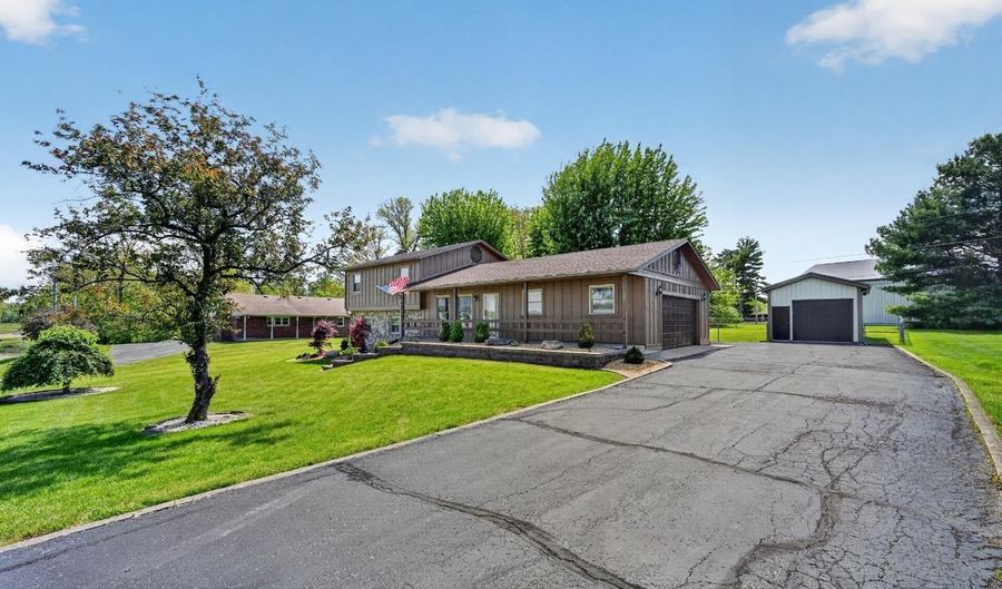 1047 Tekulve, Batesville, IN 47006 - 3 Beds, 2 Bath