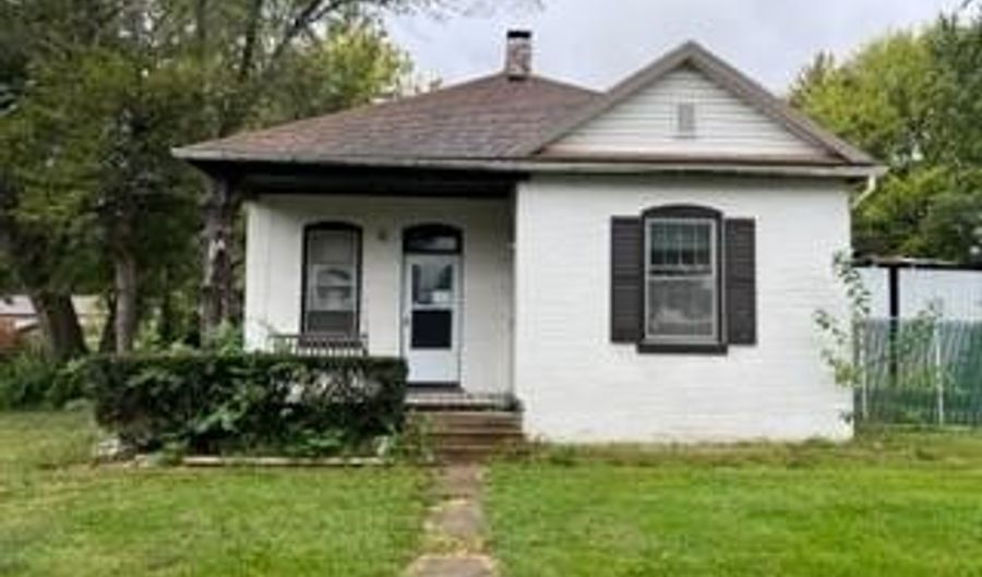49 Water St, East Carondelet, IL 62240 - 2 Beds, 1 Bath