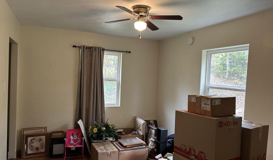 951 E County Road 206, Alton, MO 65606 - 2 Beds, 3 Bath