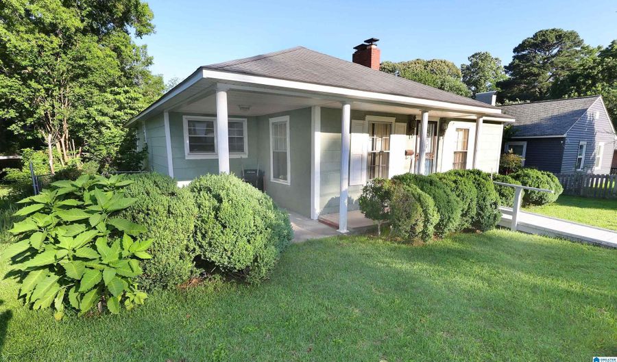 824 MAPLEWOOD Ave, Anniston, AL 36207 - 3 Beds, 2 Bath