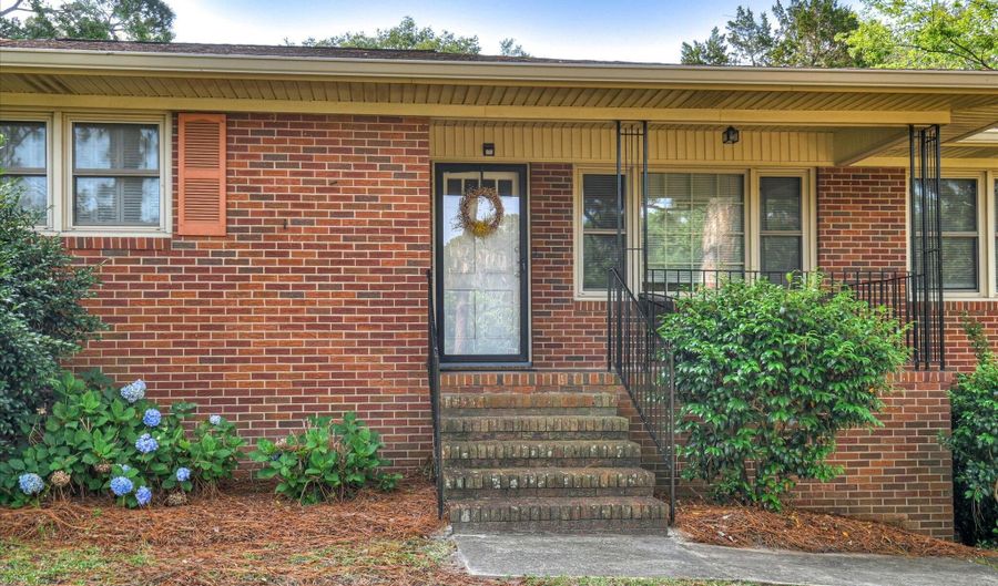 1004 Edisto Ave, Aiken, SC 29801 - 3 Beds, 2 Bath