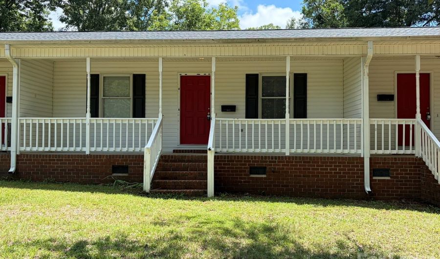 642 Pee Dee Ave, Albemarle, NC 28001 - 2 Beds, 2 Bath