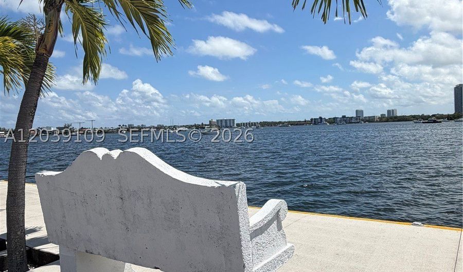 2980 Point East Dr D311, Aventura, FL 33160 - 1 Beds, 1 Bath