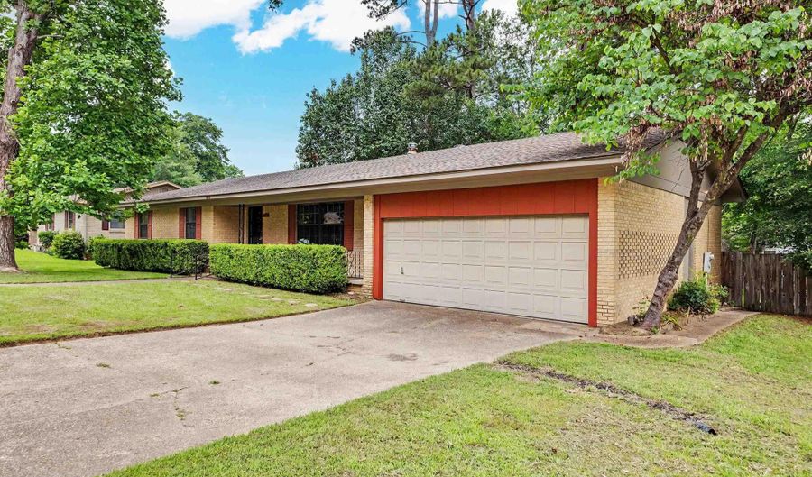 2838 Sylvia St, Arkadelphia, AR 71923 - 3 Beds, 2 Bath