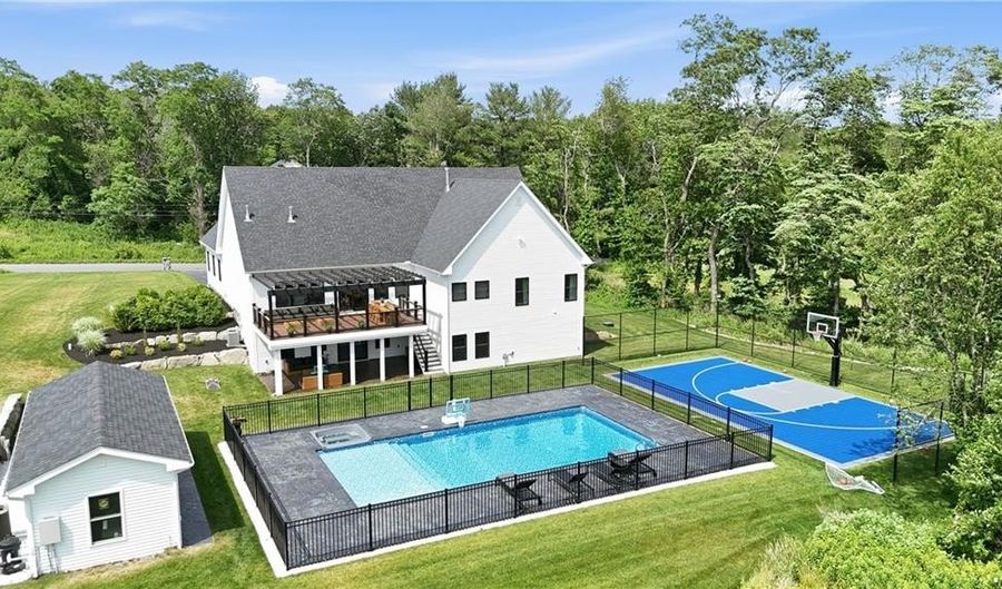 1264 Central Ave, Johnston, RI 02919 - 4 Beds, 4 Bath
