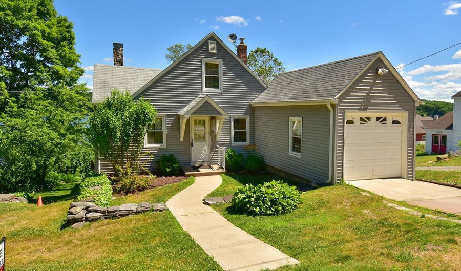 34 Avery Shrs, Coventry, CT 06238 - 4 Beds, 3 Bath