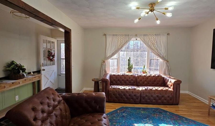 305 Longview Dr, Bassett, VA 24055 - 3 Beds, 2 Bath