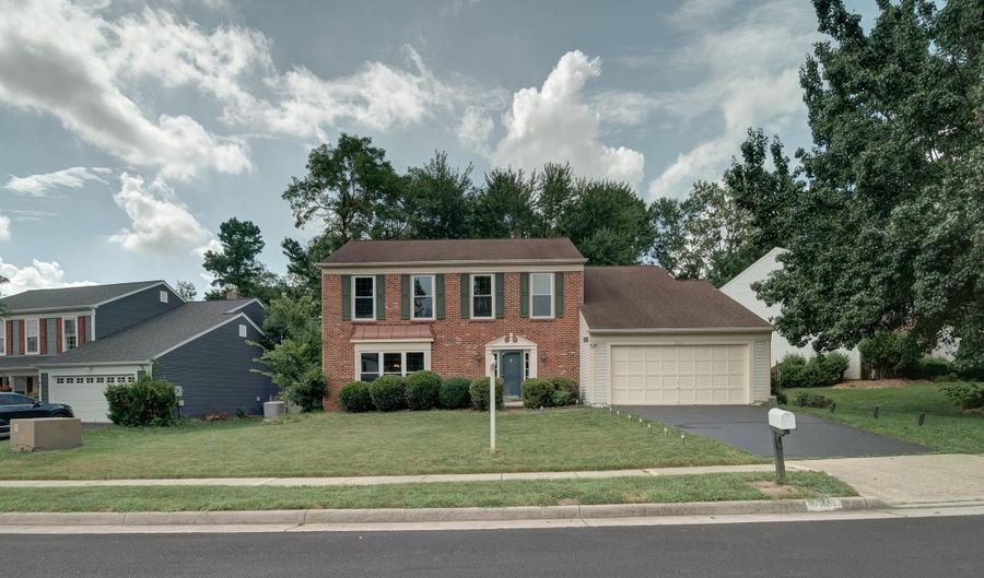 7010 GREEN SPRING Ln, Alexandria, VA 22306 - 4 Beds, 3 Bath