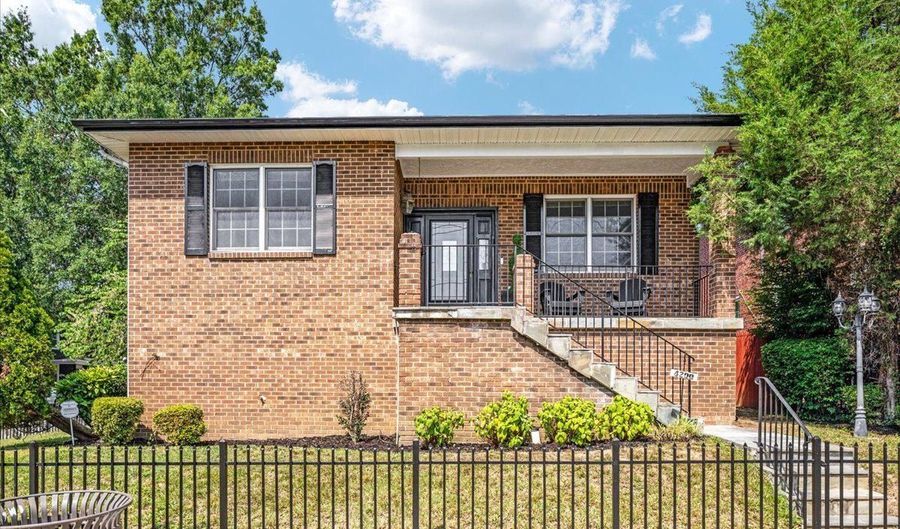 4200 12TH St NE, Washington, DC 20017 - 6 Beds, 6 Bath