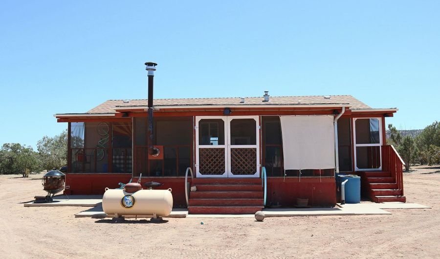 8850 W Fountain Ranch Rd, Ash Fork, AZ 86320 - 3 Beds, 2 Bath