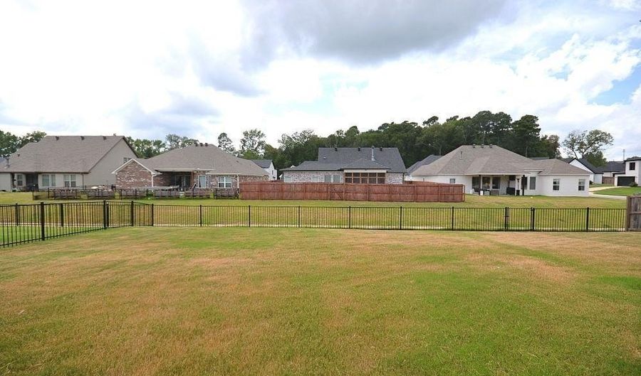 7445 Northwood, Benton, AR 72019 - 4 Beds, 4 Bath