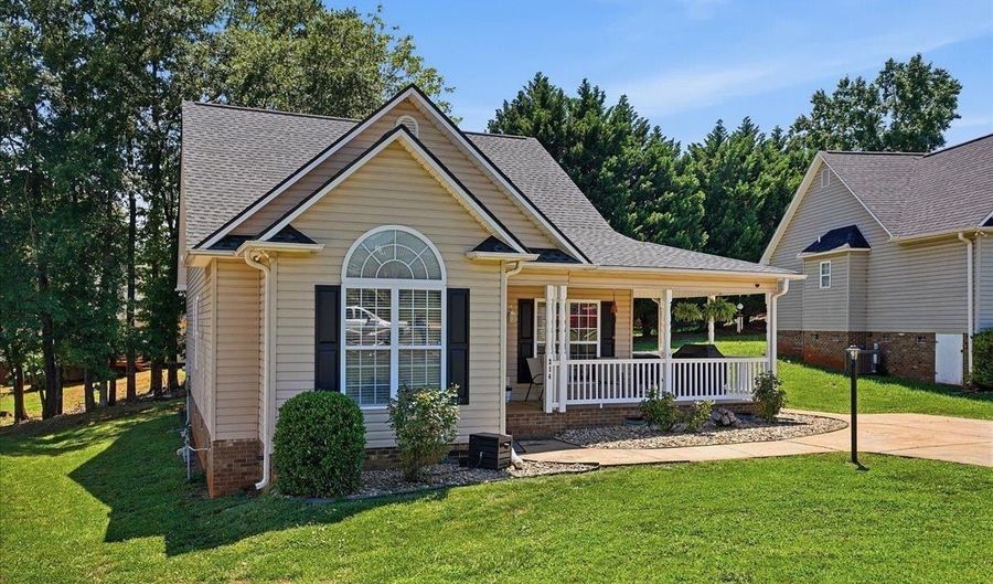214 Cool Water Ct, Boiling Springs, SC 29316 - 3 Beds, 2 Bath