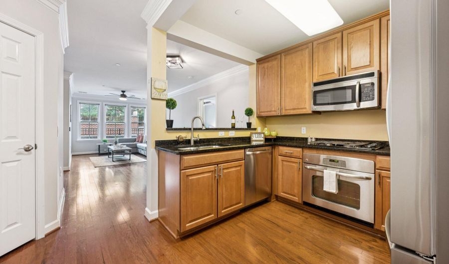2101 MONROE N 107, Arlington, VA 22207 - 2 Beds, 2 Bath