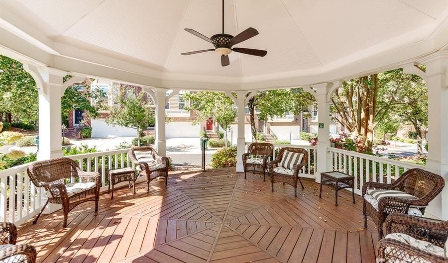 3114 Luke Crossing Dr, Charlotte, NC 28226 - 3 Beds, 4 Bath