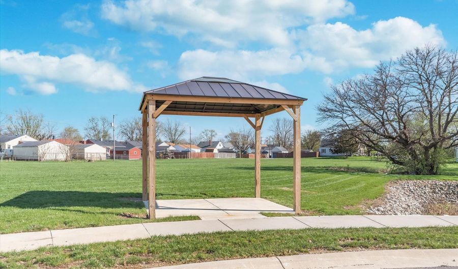 1614 Capra Ct, Beech Grove, IN 46107 - 2 Beds, 2 Bath