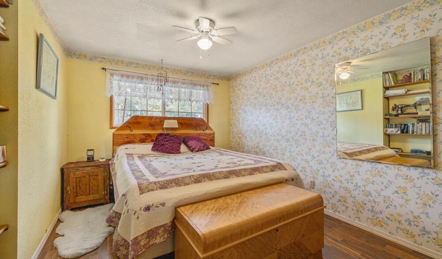 47477 Gerber Rd, Bonanza, OR 97623 - 3 Beds, 3 Bath