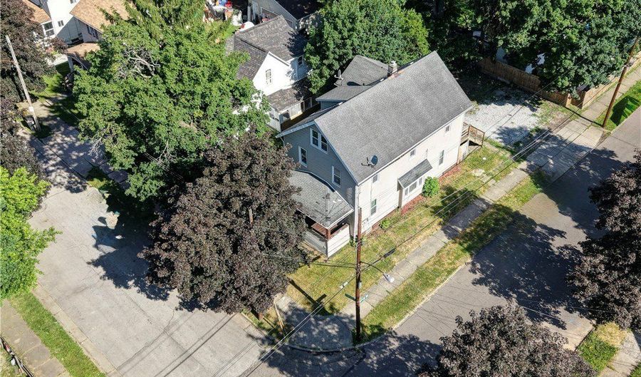1245 Childs Ave, Akron, OH 44314 - 5 Beds, 3 Bath