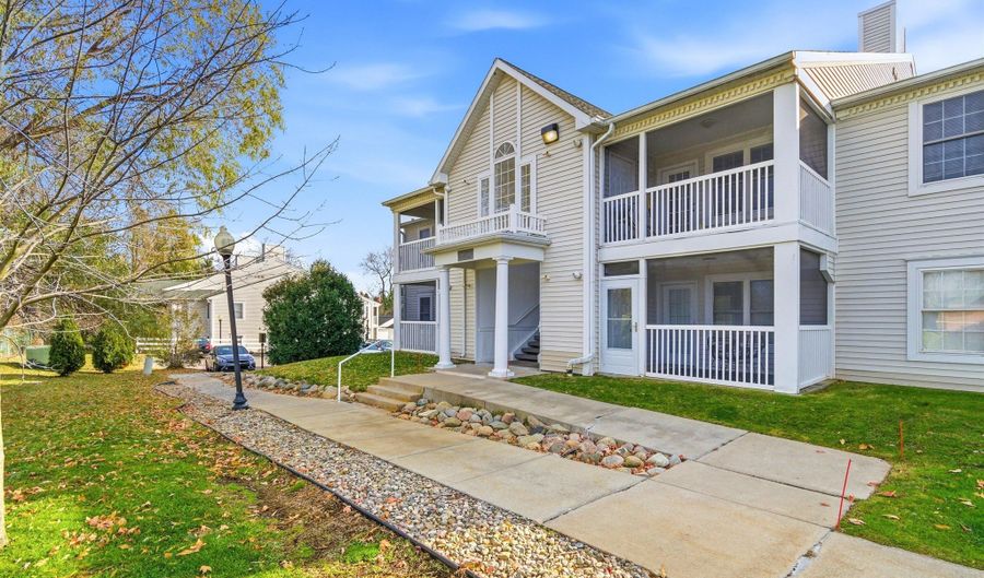 2233 S Main St, Ann Arbor, MI 48103 - 2 Beds, 2 Bath