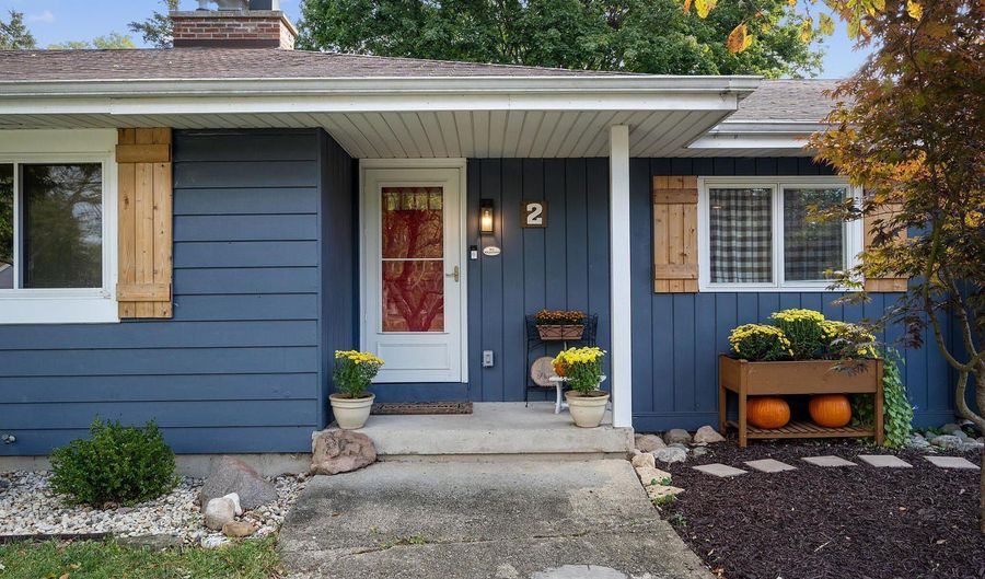 2 Sunset Ln, Algonquin, IL 60102 - 3 Beds, 1 Bath