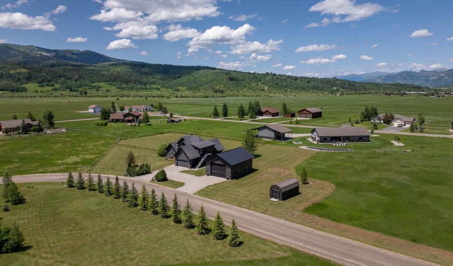 92 ASHLEY Dr, Alpine, WY 83128 - 3 Beds, null Bath