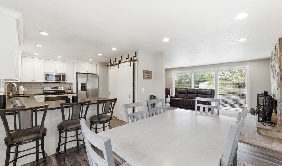 257 W 1125 N, Centerville, UT 84014 - 3 Beds, 2 Bath