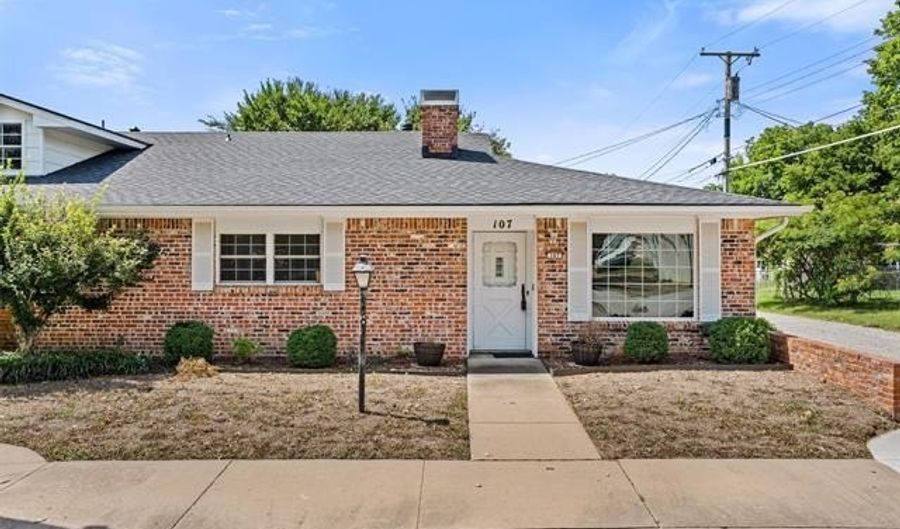 107 W 12th St 107, Bartlesville, OK 74003 - 2 Beds, 2 Bath