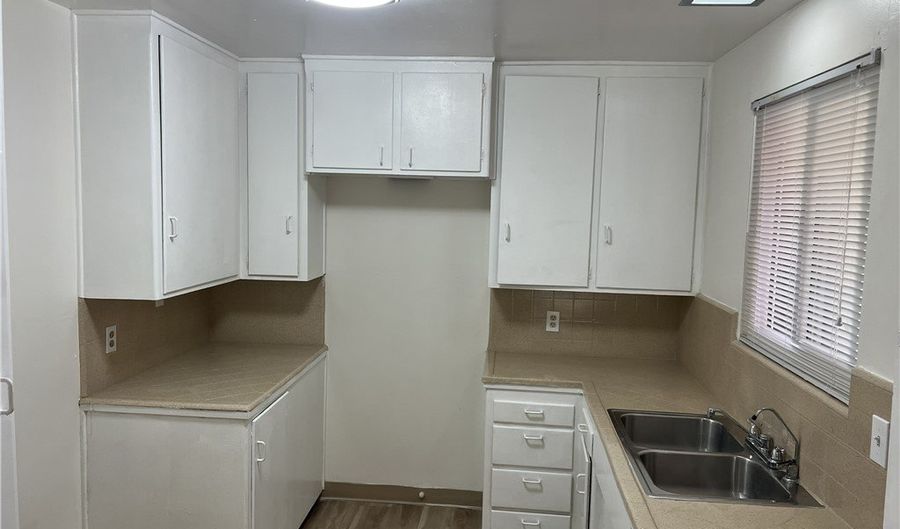 401 W Grand Ave C, Alhambra, CA 91801 - 2 Beds, 1 Bath