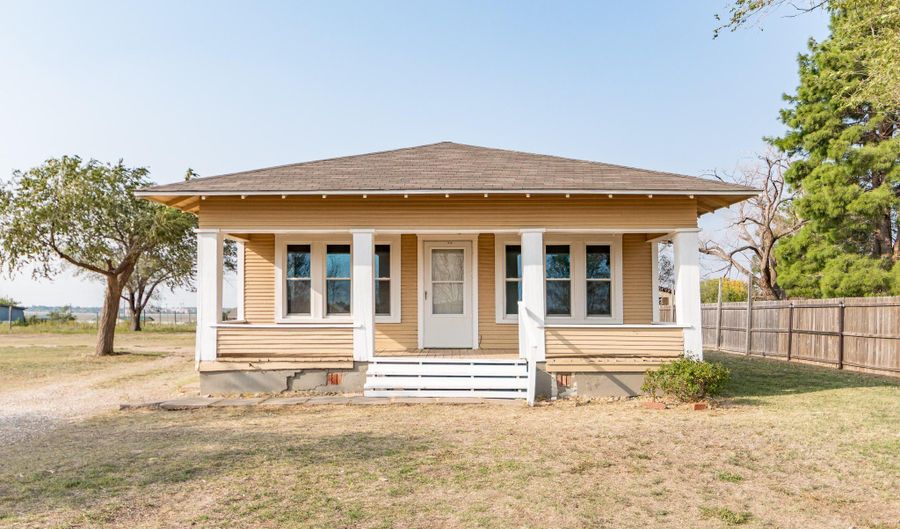 4102 W Sundown Ln, Amarillo, TX 79118 - 2 Beds, 1 Bath