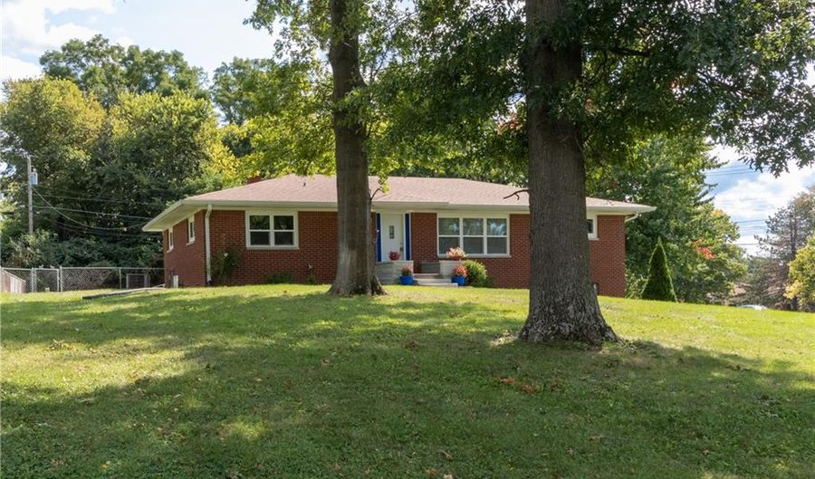 7215 S Meridian St, Indianapolis, IN 46217 - 3 Beds, 2 Bath