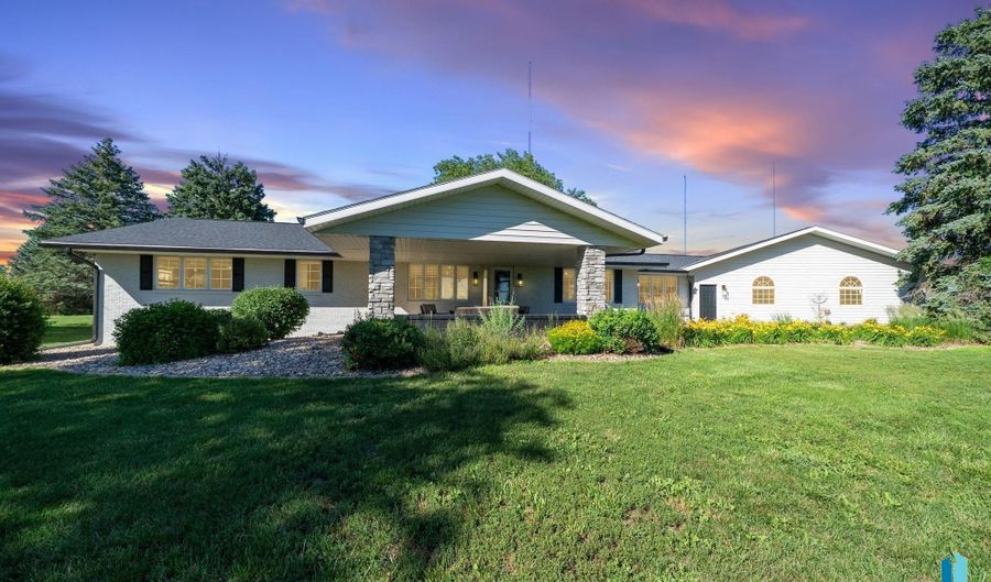 48156 268th St, Brandon, SD 57005 - 5 Beds, 3 Bath