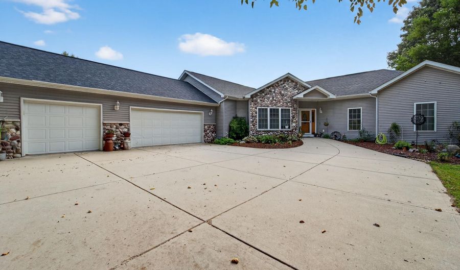 W2691 Zurfluh Road, Albany, WI 53502 - 4 Beds, 3 Bath