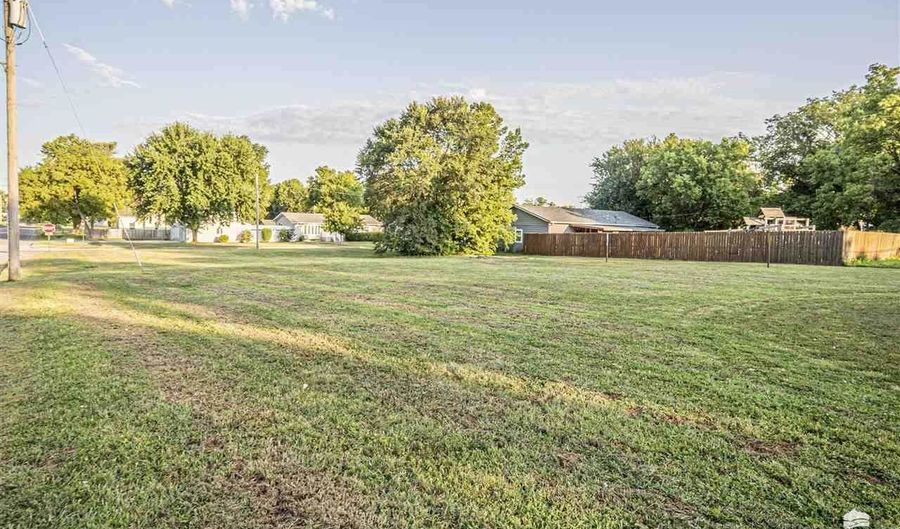 1001 N Mulberry St, Abilene, KS 67410 - 0 Beds, 0 Bath